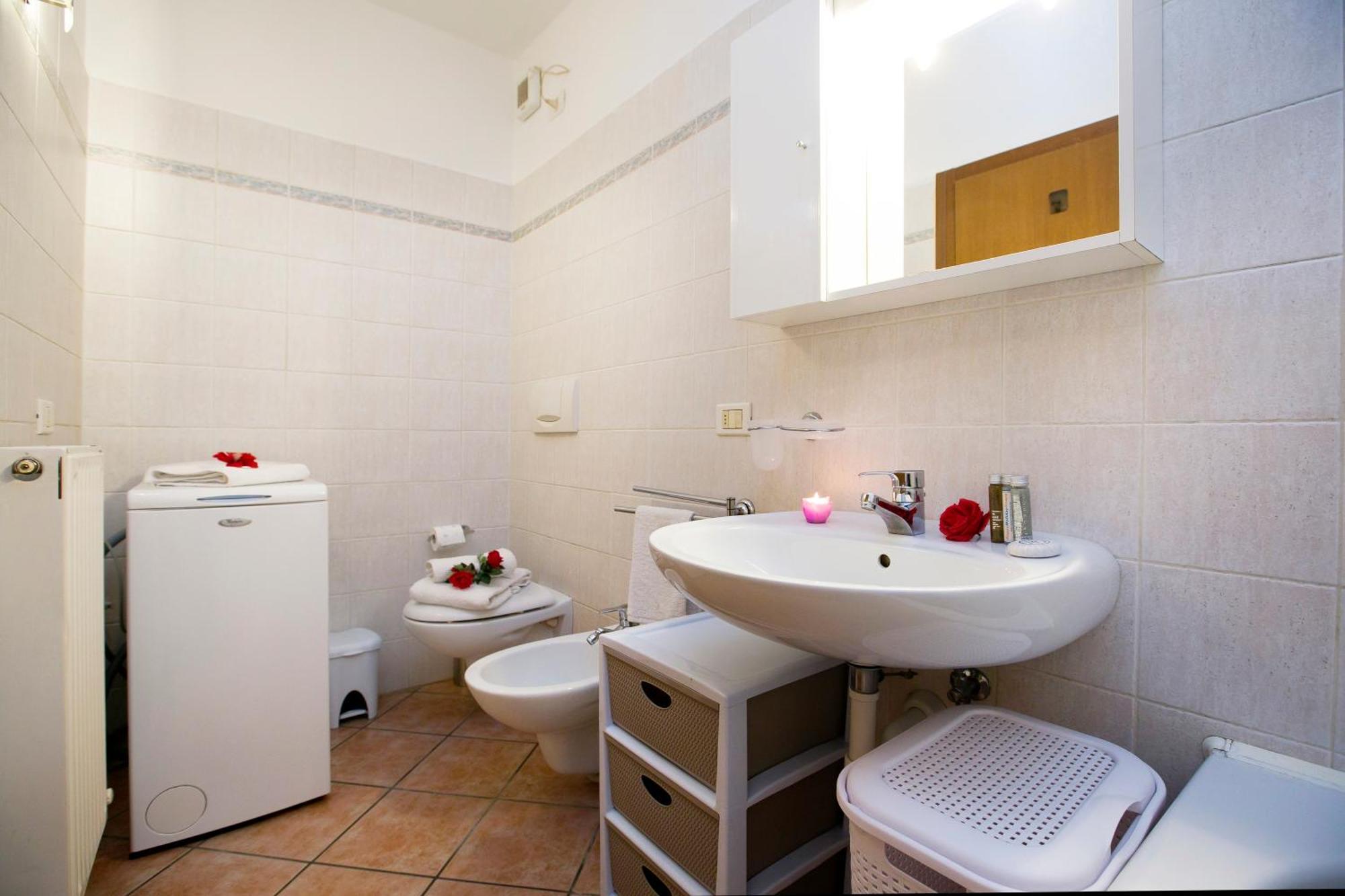 Appartamento Centro Storico Riva 2 - Happy Rentals Extérieur photo